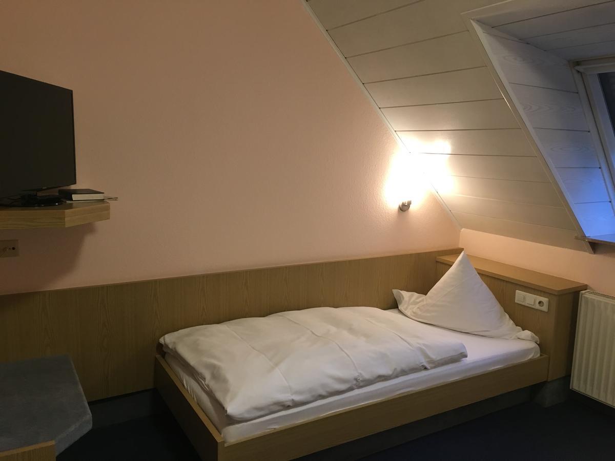 ZIP Hotel Lingenfeld Buitenkant foto