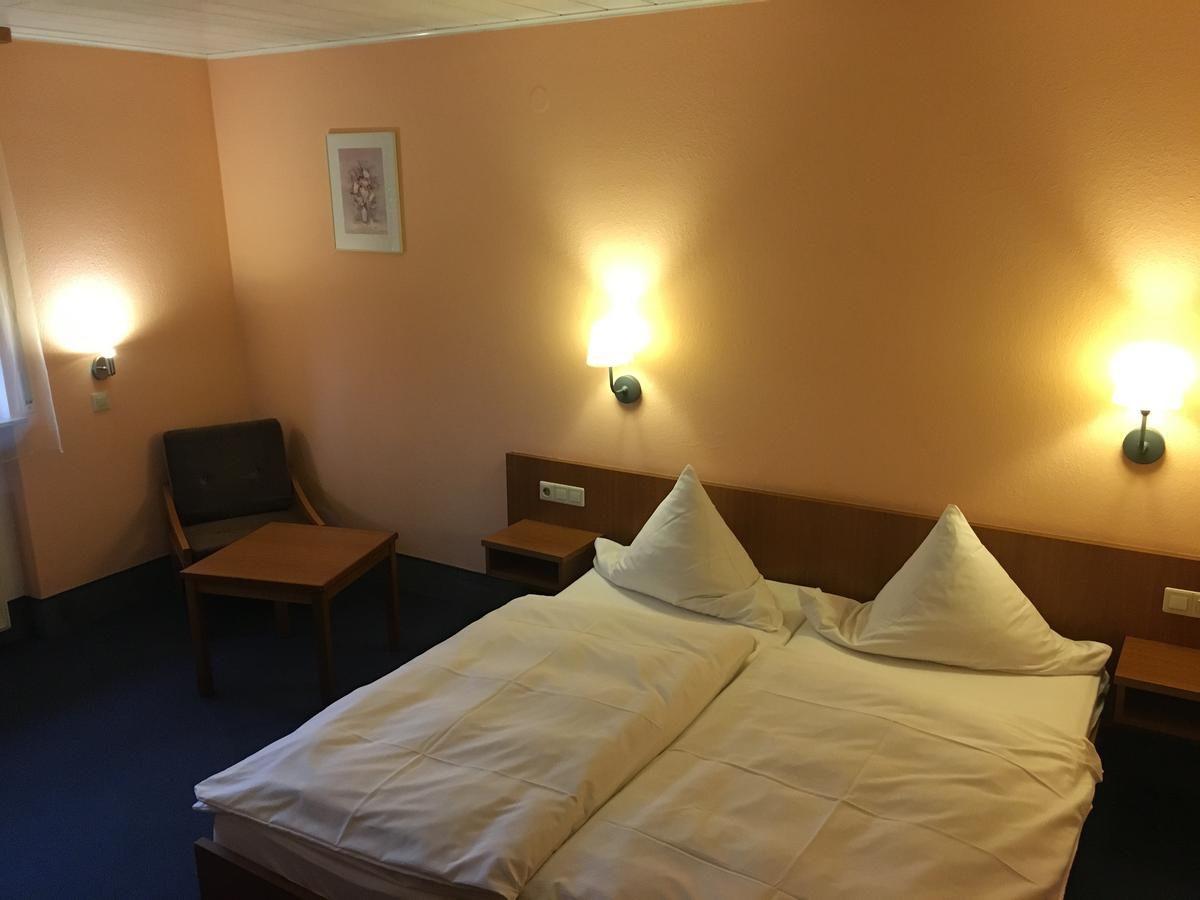 ZIP Hotel Lingenfeld Buitenkant foto