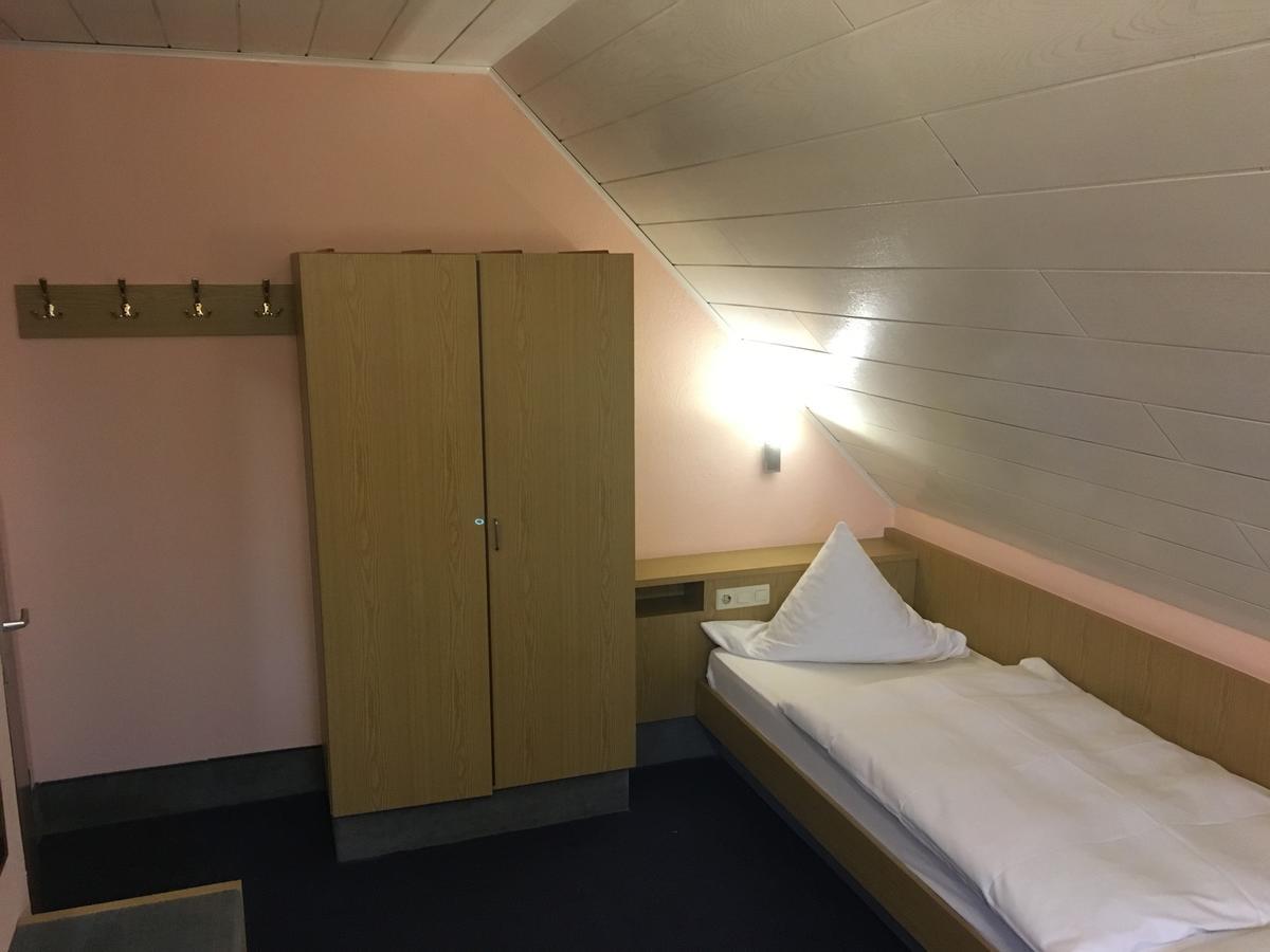 ZIP Hotel Lingenfeld Buitenkant foto