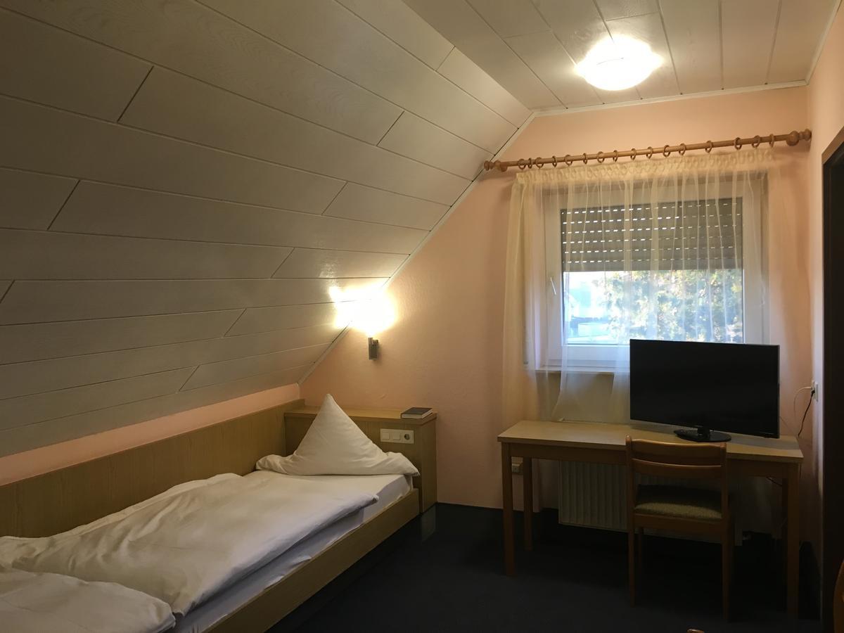 ZIP Hotel Lingenfeld Buitenkant foto
