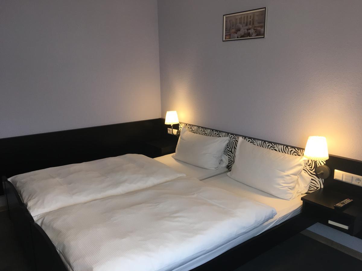 ZIP Hotel Lingenfeld Buitenkant foto