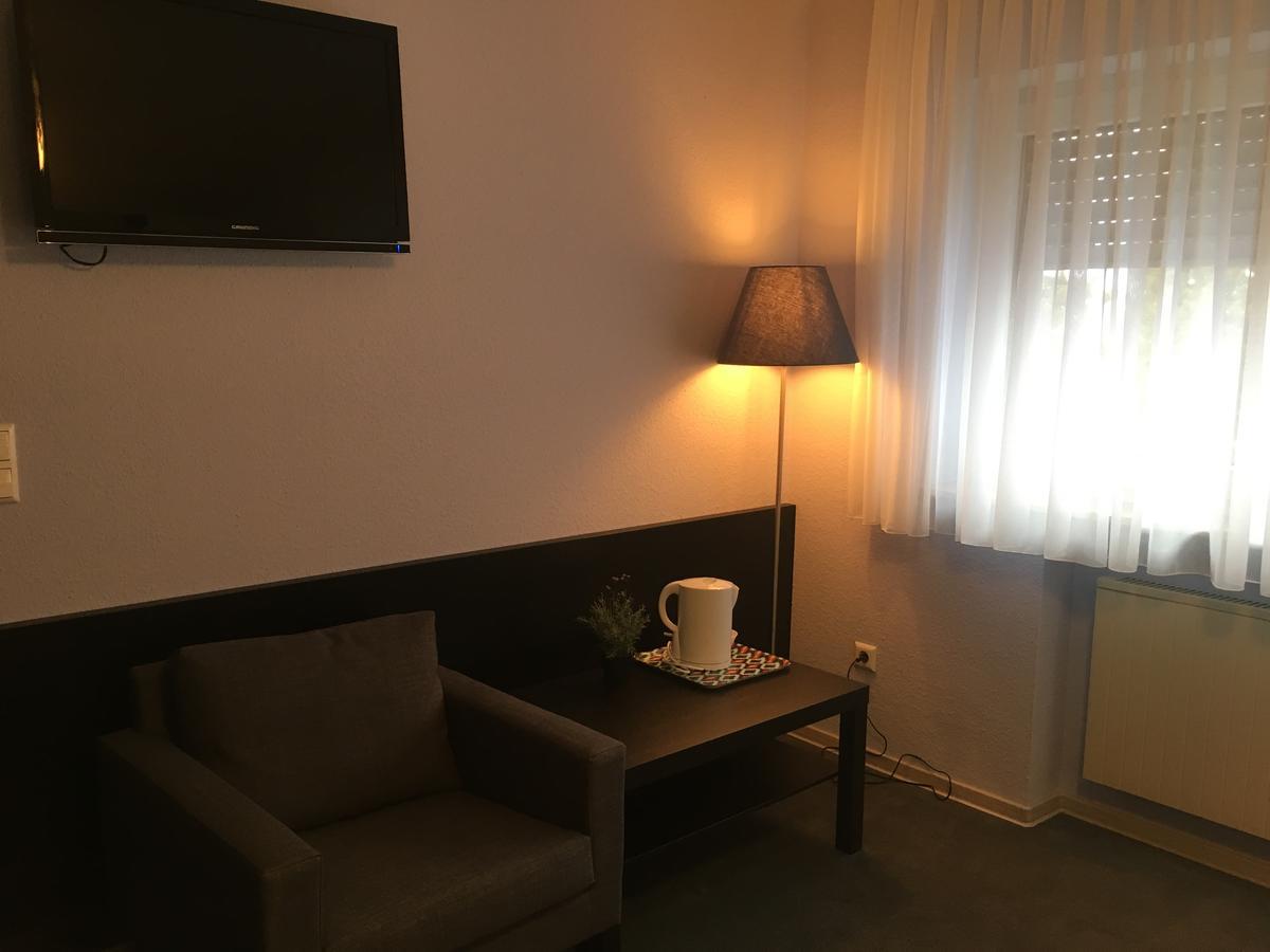 ZIP Hotel Lingenfeld Buitenkant foto