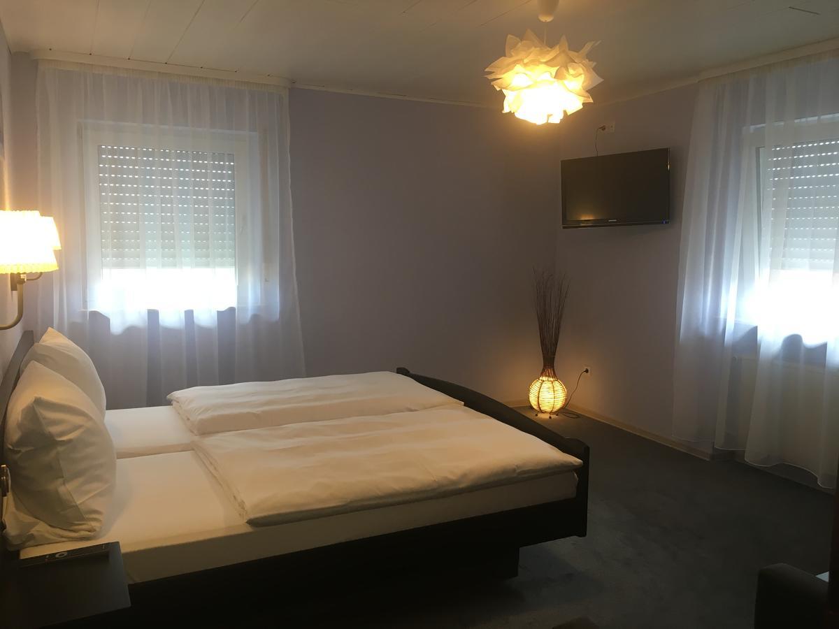 ZIP Hotel Lingenfeld Buitenkant foto