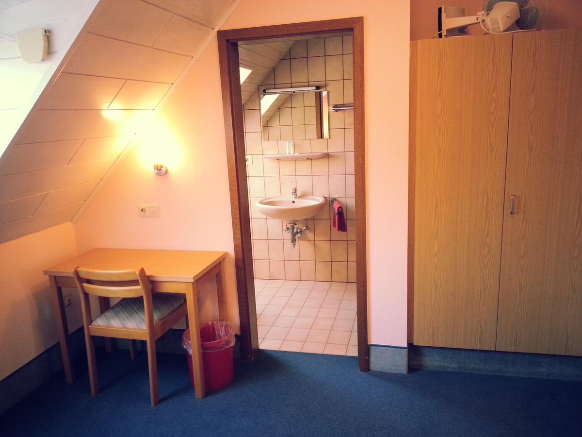 ZIP Hotel Lingenfeld Buitenkant foto
